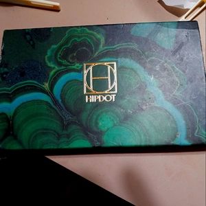 Hipdot eyeshadow